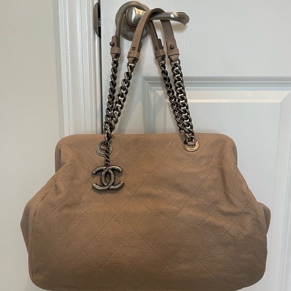 Chanel quilted stitch design shoulder bag - beige color - Picture 6 of 9